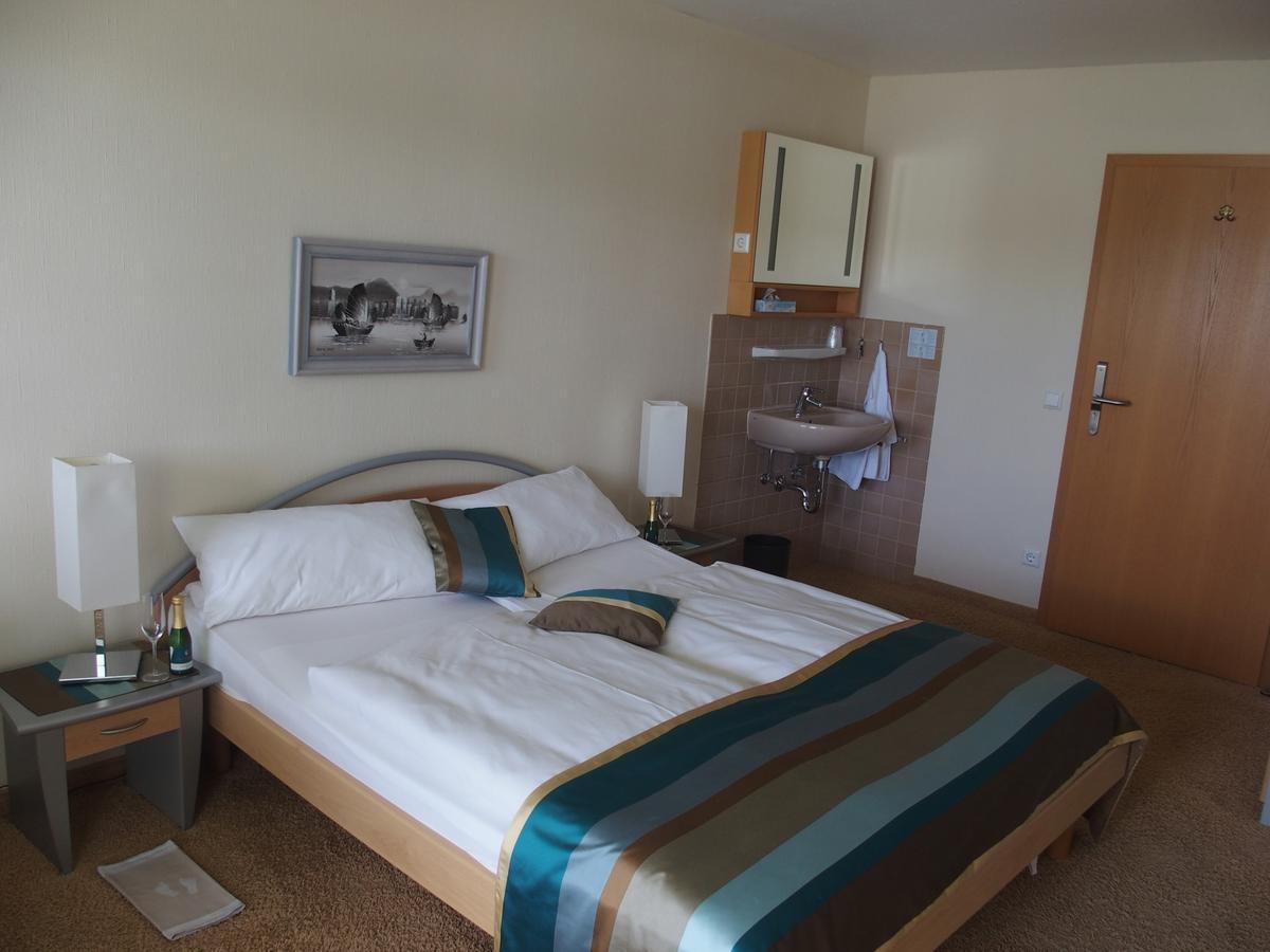 Hotel Pension Cafe Hasler Bodman-Ludwigshafen Dış mekan fotoğraf